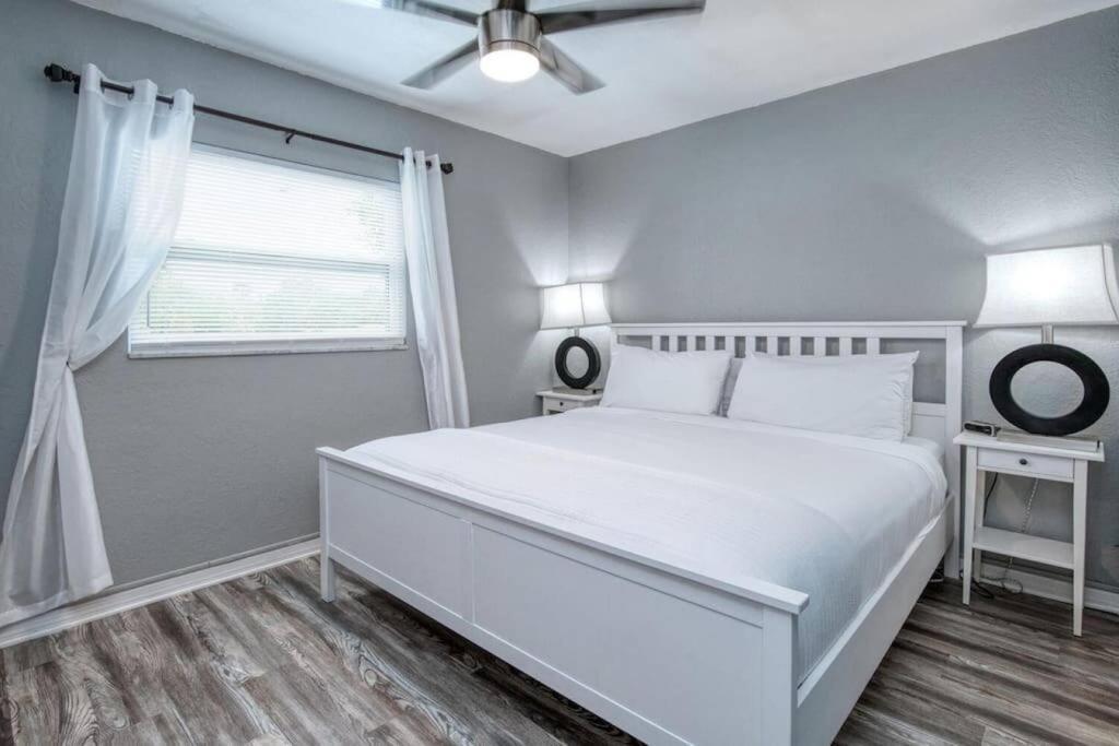 Sunset Beach Suites At Madeira Beach! Pet Friendly With Summer Breezes! - Suite 6 St. Pete Beach Luaran gambar