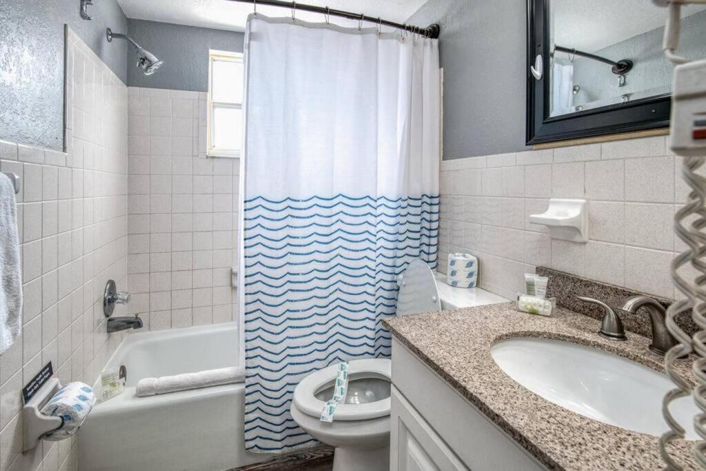 Sunset Beach Suites At Madeira Beach! Pet Friendly With Summer Breezes! - Suite 6 St. Pete Beach Luaran gambar